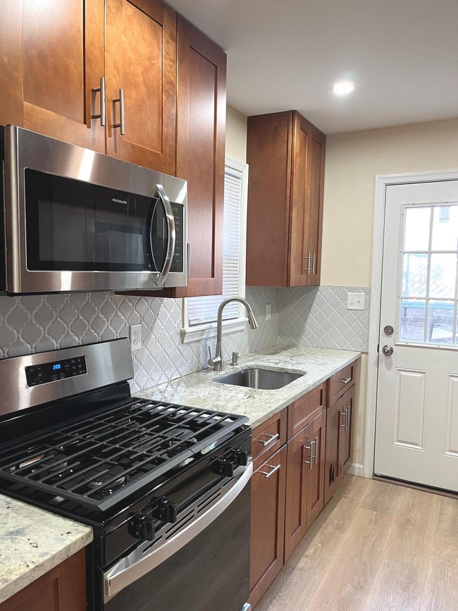 Photo - 1705 Tulip St