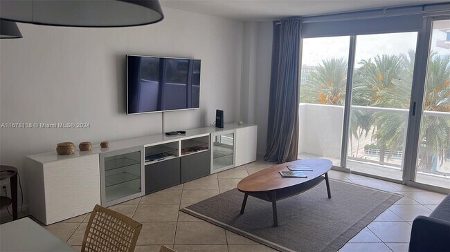 Building Photo - 9195 Collins Ave Unit 513 Rental