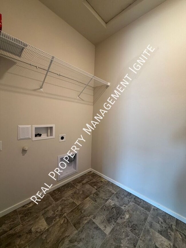 Photo - 1430 NW Upas Pl