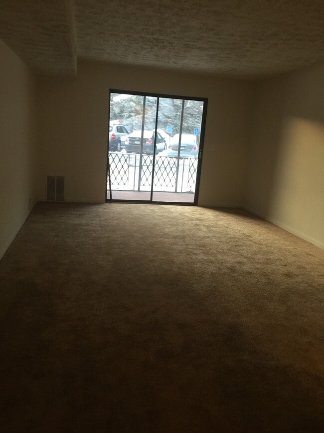Hilltop Terrace Apartments!!! Amazing rental!