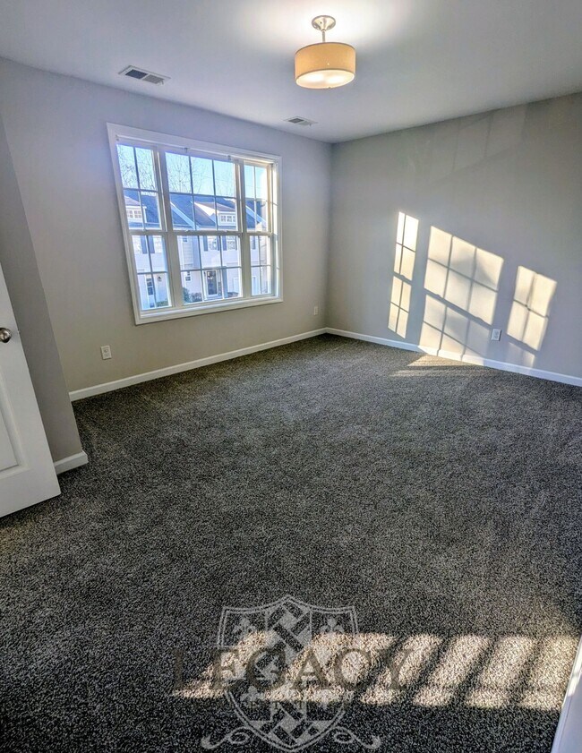 Photo - 730 Pippin Dr