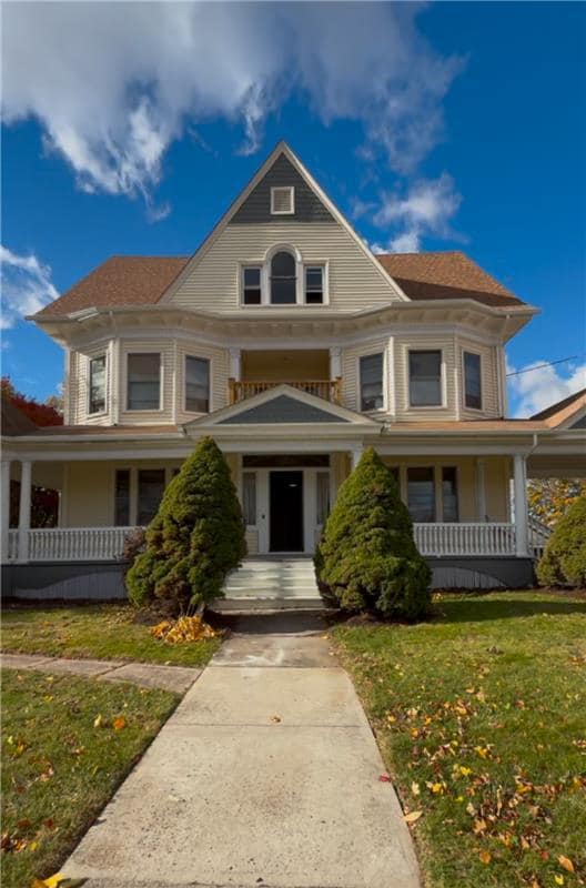 Building Photo - 249 Fairfield Ave Unit 1st Fl