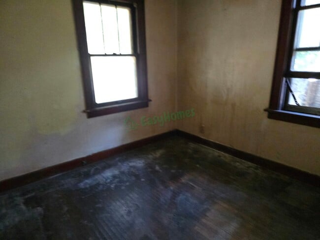 Photo - 2728 W Wyoming St