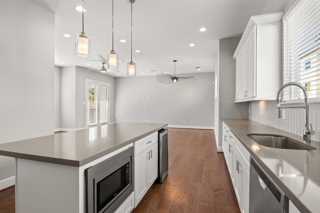 Photo - 1214 Upton St