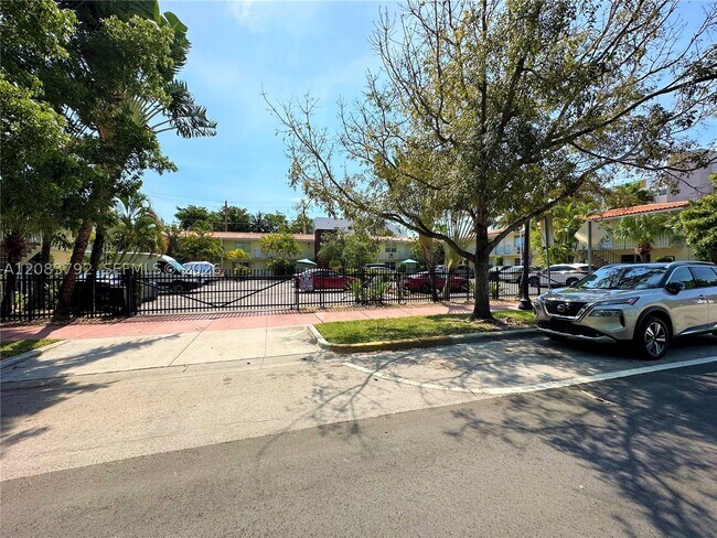 Photo - 345 Michigan Ave Unit 32