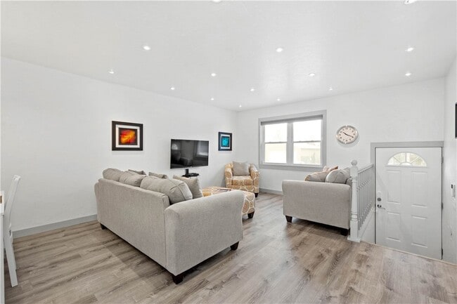 Photo - 236 S Grandview Ave