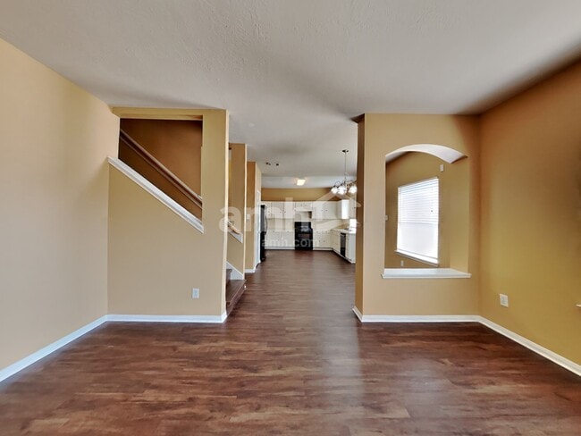 4942 Pinder Ln