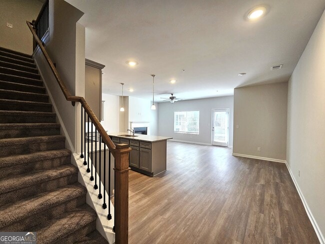 Photo - 338 Lanier Cir