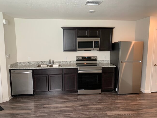 Photo - 1357 Beech St Apartment