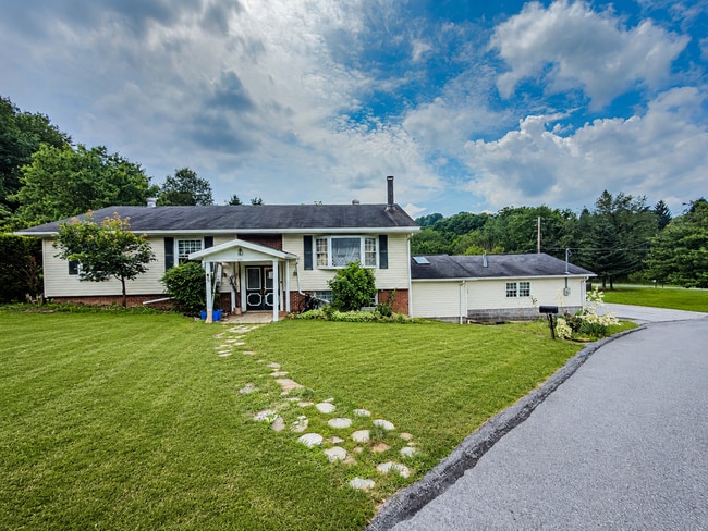Building Photo - 161 Pentagon Cir