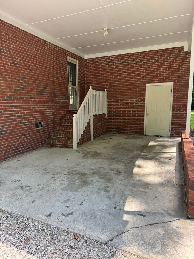 Photo - 3 BR 1 BA near Onslow Pines Park