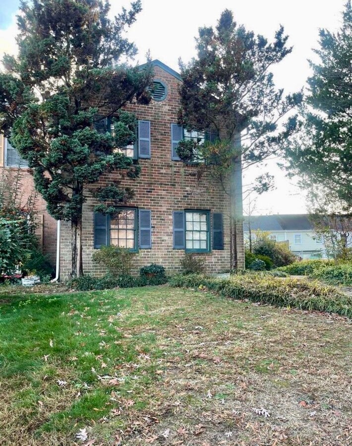 Photo - 727 Olde Greenwich Cir