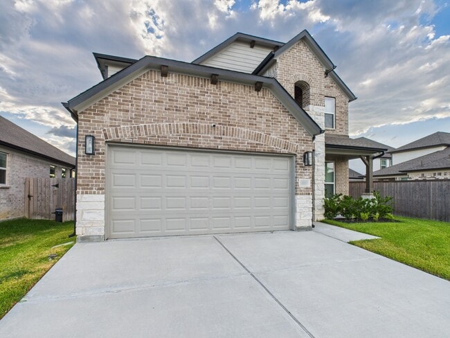 Building Photo - 11823 Maple Oak Dr