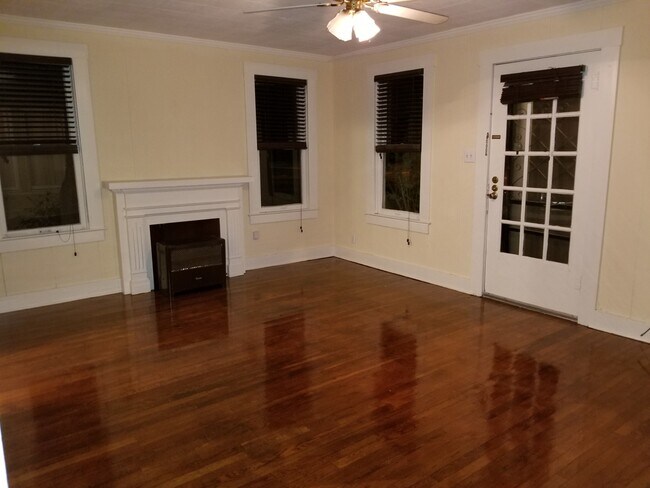 Photo - 922 Howard St Unit 922