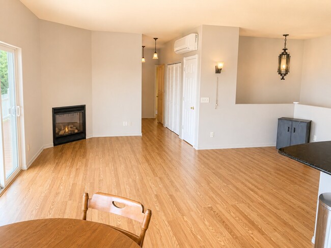Photo - 2301 Nolte Dr Unit Upstairs