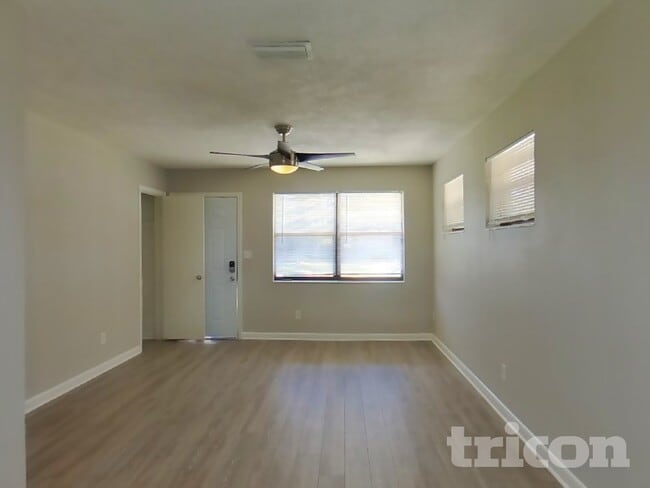 Photo - 2703 Arlex Dr E