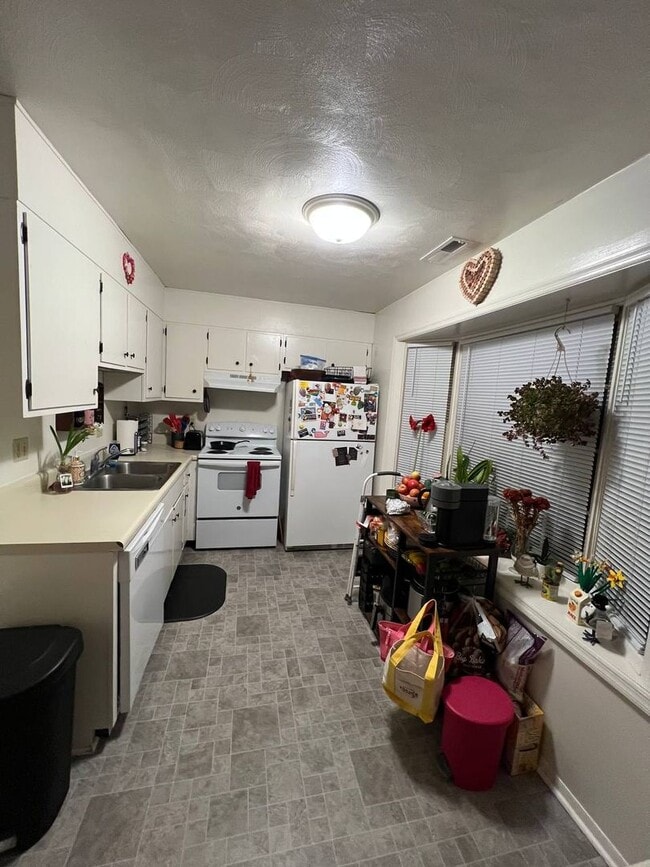 Photo - Beautiful Haymarket Square Home