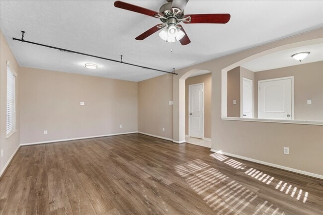 Photo - 16218 Bunker Ridge Rd