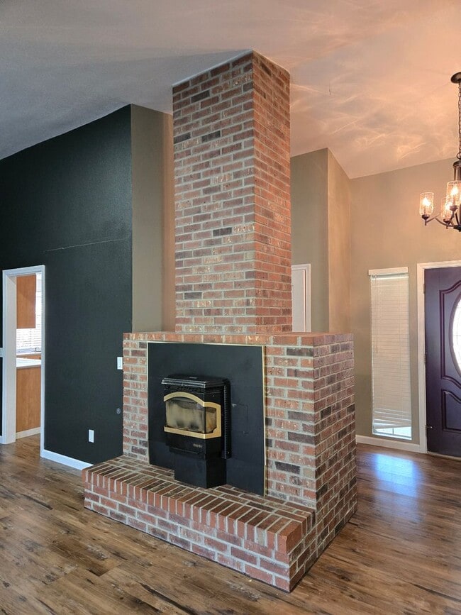 Photo - Charming 3BD/2BA Home in Quiet Cul-De-Sac with Solar & Included Landscaping