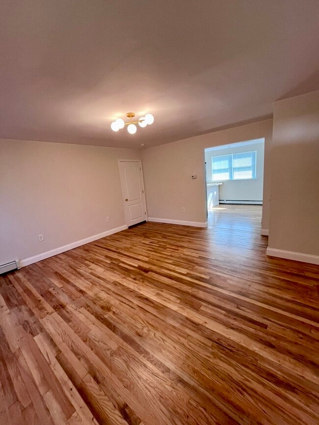 Photo - 340 Maple St Unidad A