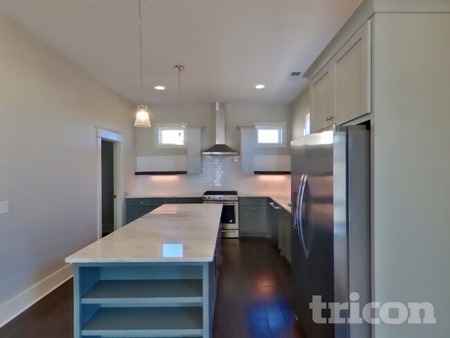 Photo - 1257 Hillwood Private Cove