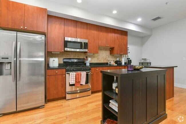 Building Photo - 327 W Broadway Unit 1 Rental