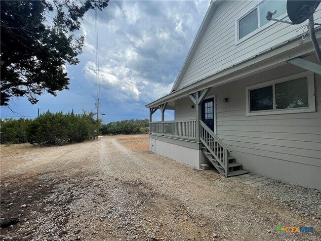 Photo - 542 Lonesome