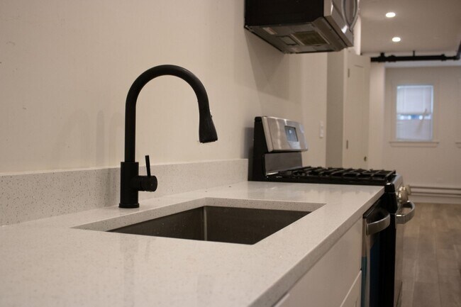 Photo - 6254 N Whipple St Unit G