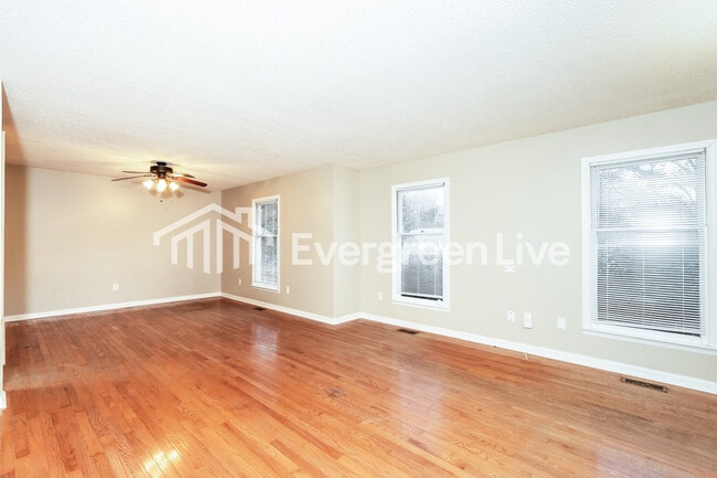 Photo - 501 Pheasant Ridge Dr