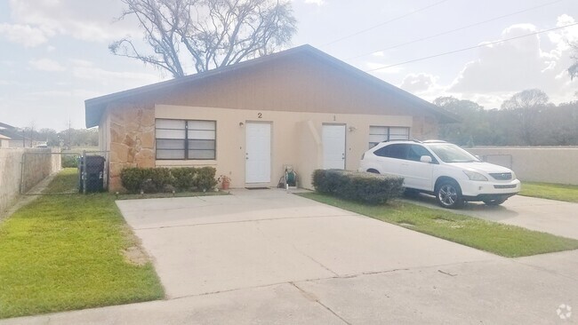 Building Photo - 7665 Chase Rd Unit 2 Rental