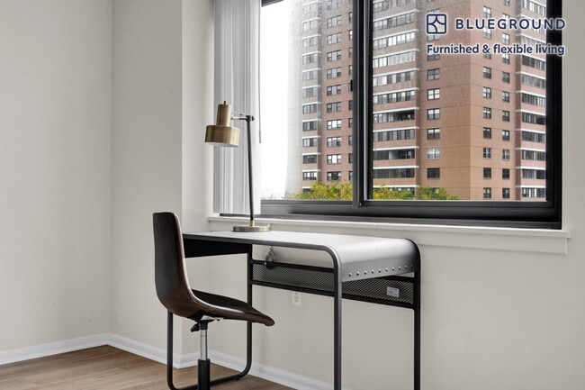 Photo - 10 Emerson Pl Unidad FL7-ID495