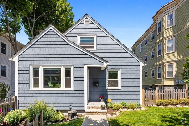 Building Photo - 52 Montvale St Rental