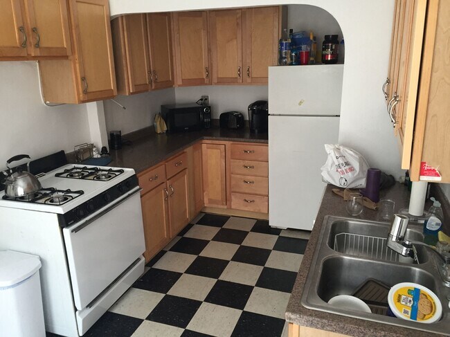 2212-26 Sherman Ave.