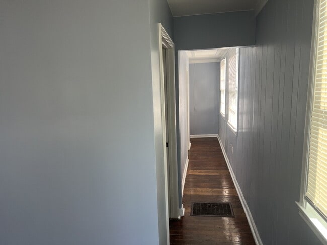 Photo - Charming 2 Bedroom Cottage Near King Mill ...
