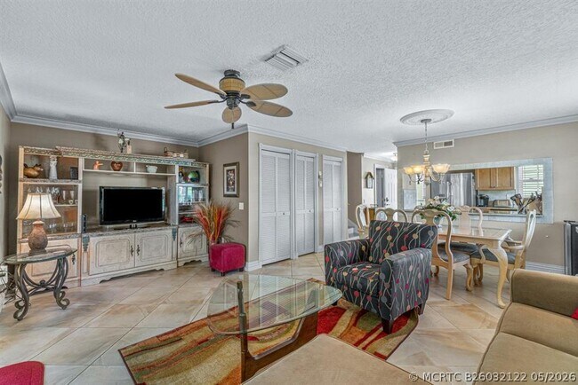 Photo - 338 Waterside Dr