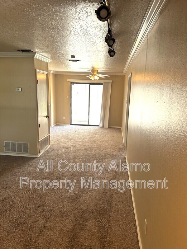 Photo - 1723 Patricia Dr