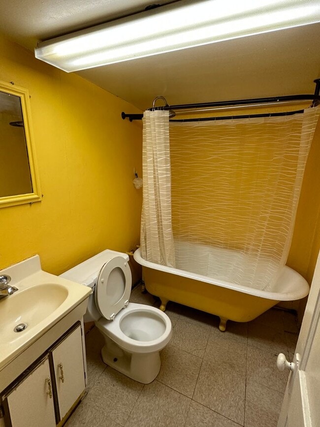 Photo - A465 Unit 465 1/2 N 6th Street