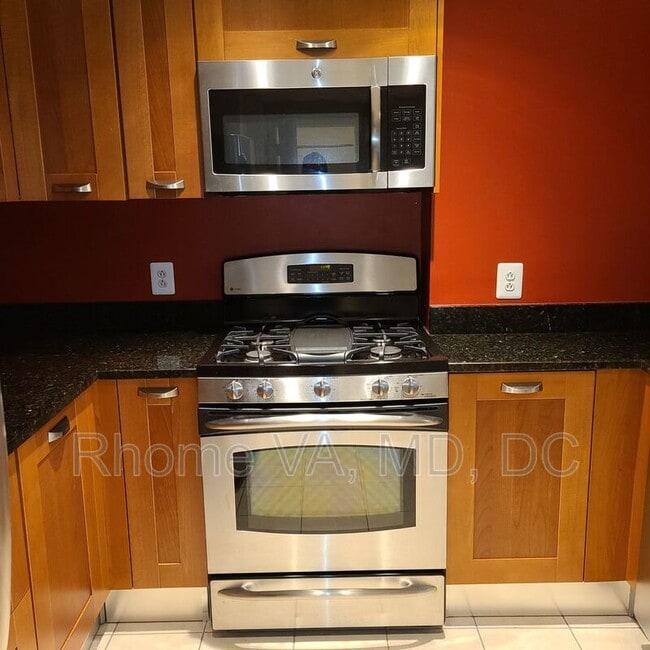 Photo - 2451 Midtown Ave Unidad 411