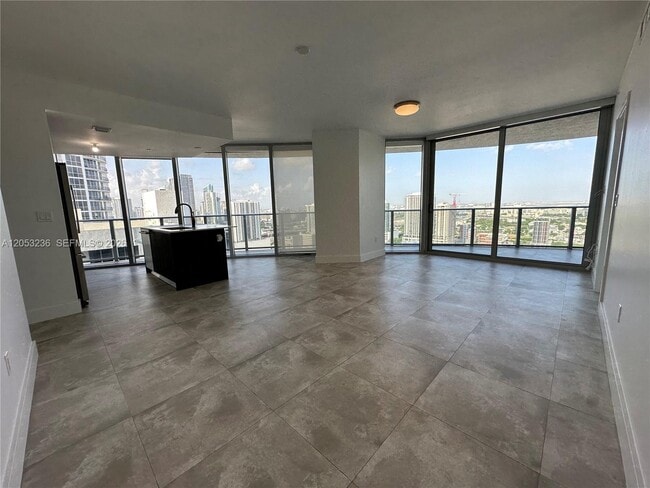 Photo - 488 NE 18th St Unidad 3500