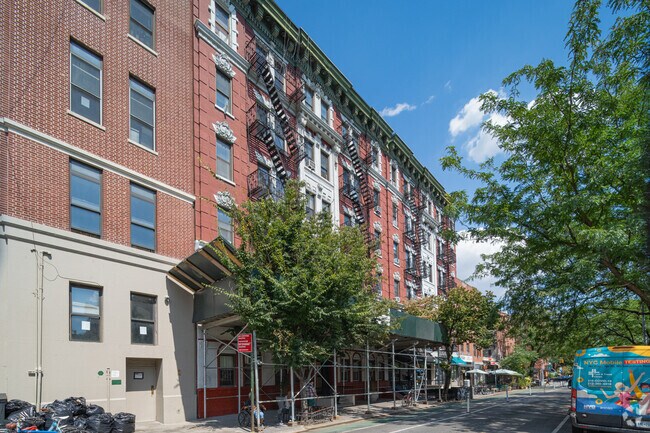 339-341 E 12th St New York, NY 10003-7232 - 339-341 E 12th St Apartments