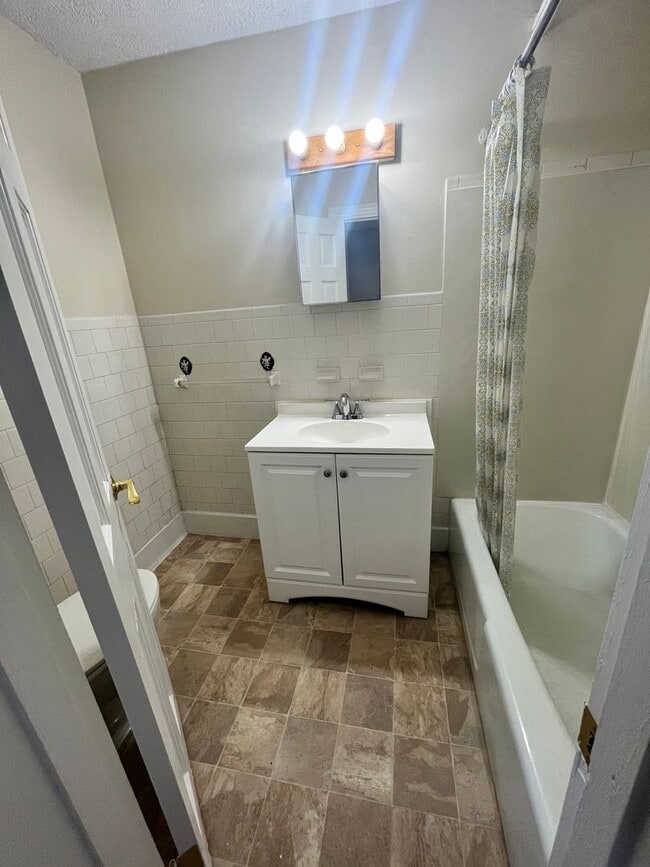 Photo - 423 Pelham St Unit 11