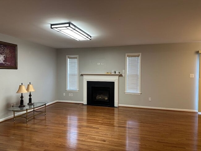 Photo - 1841 Vista Dr