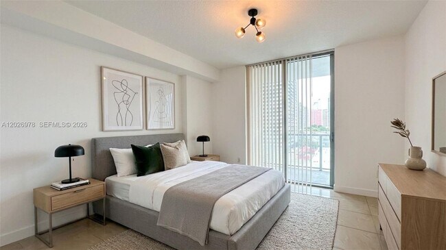 Photo - 79 SW 12th St
