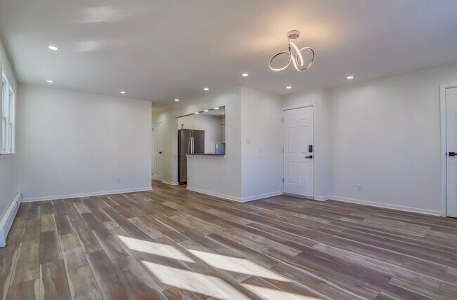 Photo - 157 Neptune Ave Unit # #2