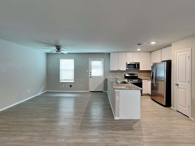 Photo - 5618 Basilica Pl