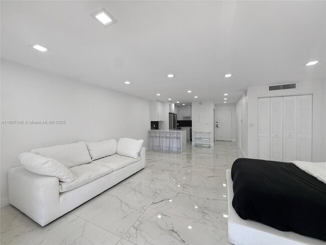 Photo - 1650 NE 115th St Unit 207