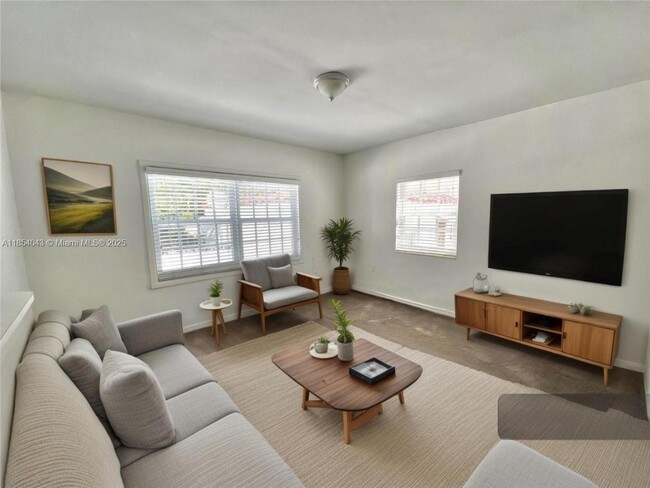 Photo - 227 Phoenetia Ave Unit 2