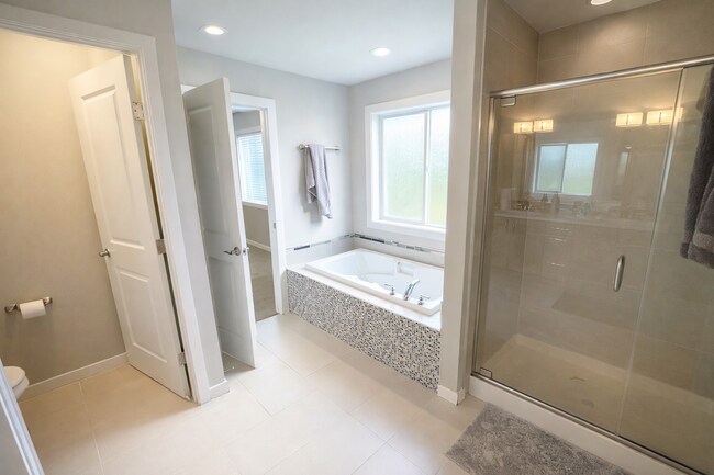 Bathroom Suite - 13026 56th Ave S Unit # Master