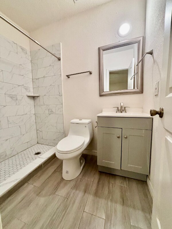 Photo - 8130 Rolling Log Dr