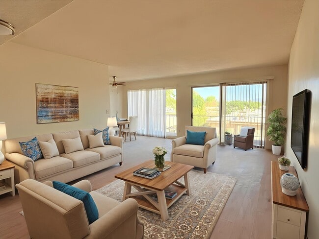Photo - 10200 De Soto Ave Unit 327